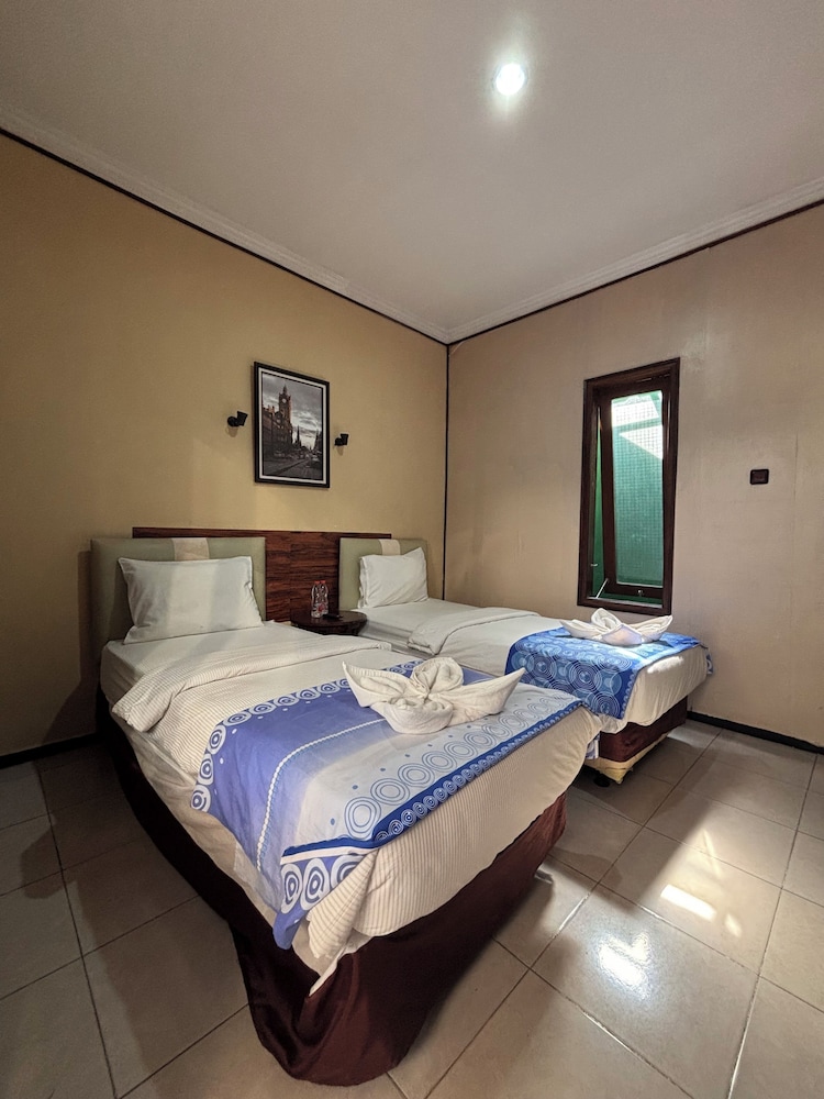 Hotel Prima Asri 153