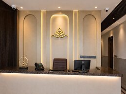 The Prominence Premium Hotel & Cafe