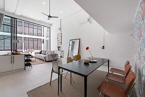 Elegant Pool Access Townhouse Near Beach
