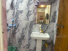 Hotel Youvraj Inn