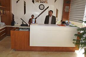 Hotel Regal By Rhytham