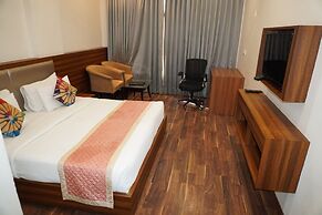 Hotel Regal By Rhytham