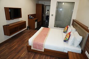 Hotel Regal By Rhytham