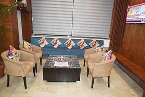 Hotel Regal By Rhytham