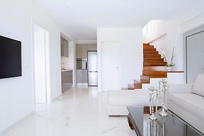 Omicron & White Villas