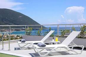 Omicron & White Villas