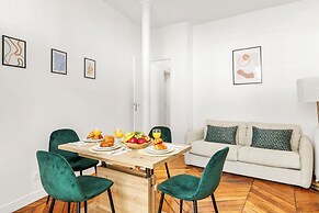 Bright Parisian 1BR by Champs