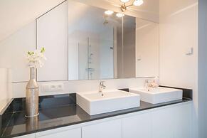 2-bedroom Apartment in Central Location