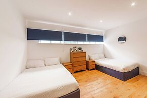 Central - Stay 4 - Wifi - Parking - Near Transport