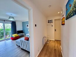Mariner's Apartment by Week2Week