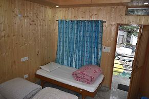 Devdaar Cottage Gangotri
