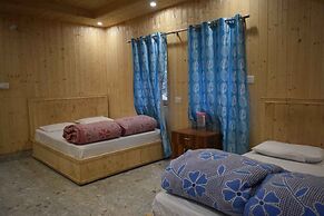 Devdaar Cottage Gangotri