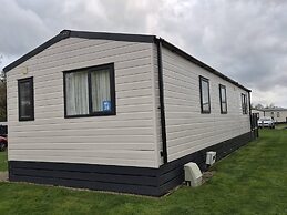 Holiday Park Home With Private Hot Tub