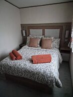 Holiday Park Home With Private Hot Tub