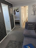 Bungalow Sleeps 4 With Parking