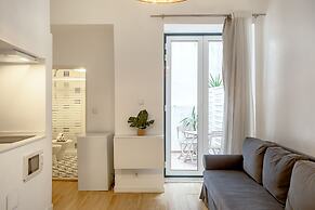Boavista 130 Studios IV by Homing