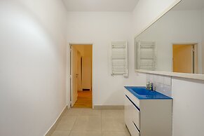 Boavista 130 Studios II by Homing