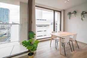 Antwerp City Retreat With Balcony