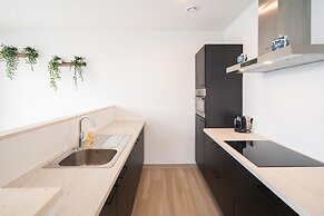 Antwerp City Retreat With Balcony