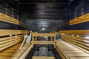 Nordic 3BR Apt next to Ski Slopes