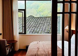 Liaoxin Valley Forest Hotel