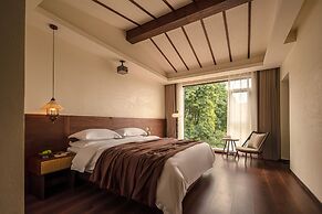 Liaoxin Valley Forest Hotel