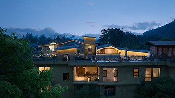Liaoxin Valley Forest Hotel