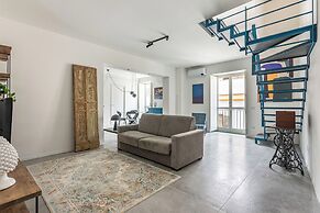 Ballarò Duplex with Terrace by Wonderful Italy