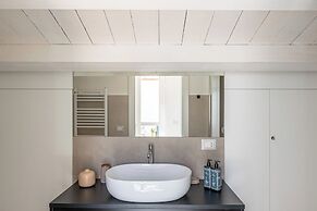 Ballarò Duplex with Terrace by Wonderful Italy