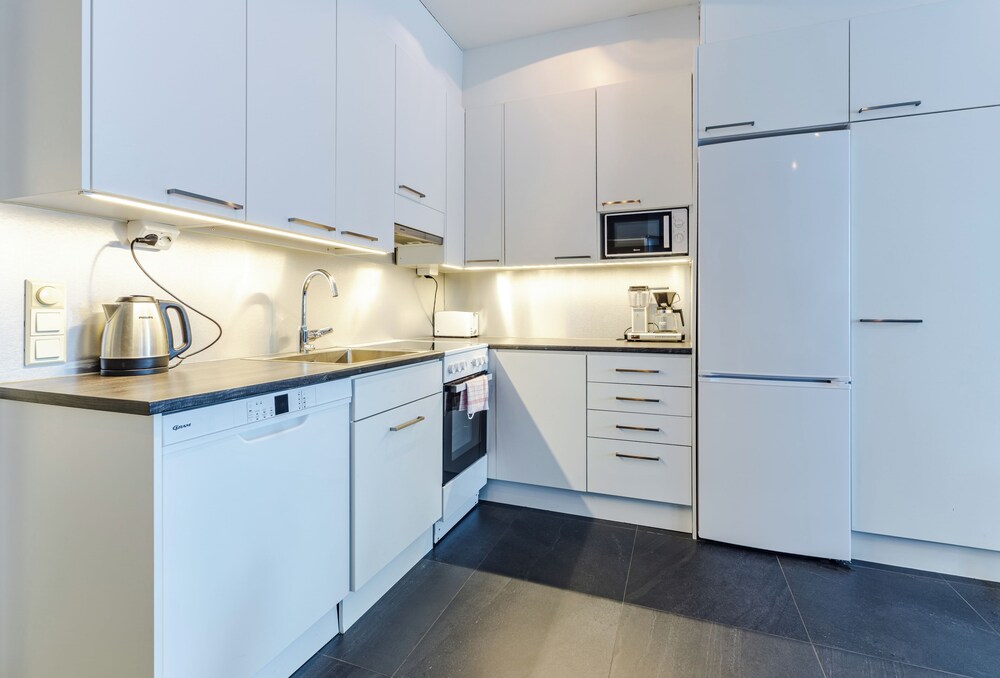 Modern 3BR Apt Next to Ski Slopes