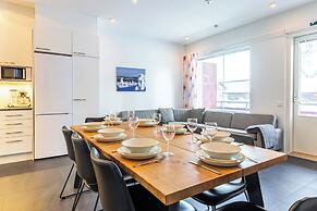 Modern 3BR Apt Next to Ski Slopes