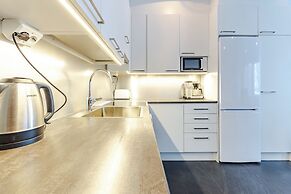 Modern 3BR Apt Next to Ski Slopes