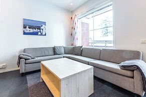 Modern 3BR Apt Next to Ski Slopes