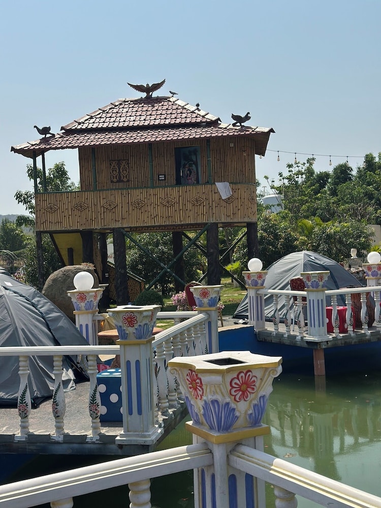 Heaven S Luxury Lakeview Resorts