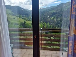 Hikers Paradise With Wellness Area
