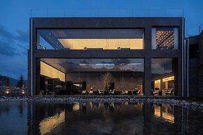 Tangting Hidden Hotel