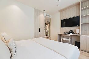 Hotel Ciencias Select