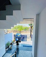Hotel Radha Ratan Inn