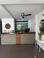 LHM HOTEL
