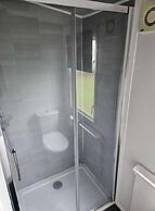 Cabin Sleeps 6 With Wifi