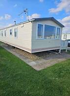 Cabin Sleeps 6 With Wifi