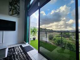 Luxurious Green Riverside Loft Apartment