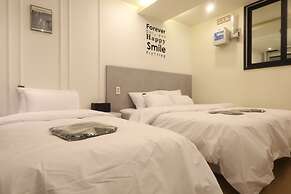 Hotel Kkulbam Stay