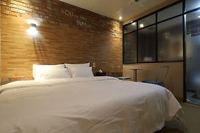 Hotel Kkulbam Stay