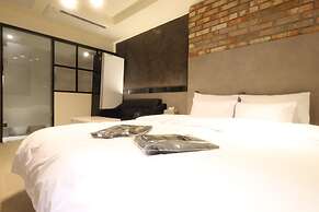 Hotel Kkulbam Stay