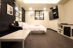 Hotel Kkulbam Stay
