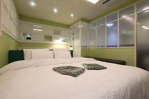 Hotel Kkulbam Stay