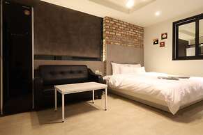 Hotel Kkulbam Stay