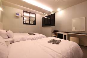 Hotel Kkulbam Stay