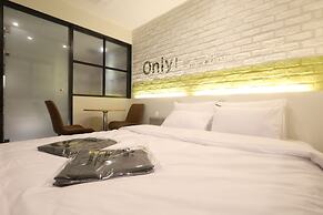 Hotel Kkulbam Stay